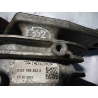 Подушка крепления двигателя Volkswagen Passat 2015 5Q0199262S