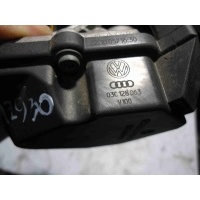 Заслонка дроссельная Volkswagen Touran 2006 03C128063