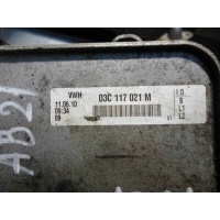 Радиатор масляный Volkswagen Passat 2012 03C117021M