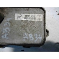 Радиатор масляный Volkswagen Passat 2012 03C117021M