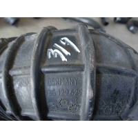 Патрубок (трубопровод, шланг) Audi A4 2011 03G129629E