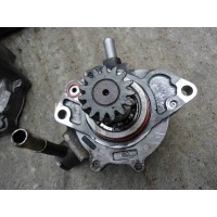Насос вакуумный Mitsubishi L200 2007 2020A002
