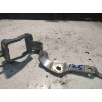 Петля капота Audi A3 2004 8p3827299