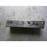 Клык бампера задний левый Audi Q5 2012 8R0807331A