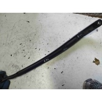 Щеткодержатель (поводок стеклоочистителя, дворник) Volkswagen Touareg 2009 7l6955408a