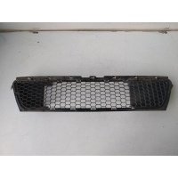 Заглушка (решетка) в бампер Renault Sandero Stepway 2010 8200735103