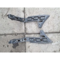 Крепление бампера заднего Volkswagen Jetta 2006 1T0807375A
