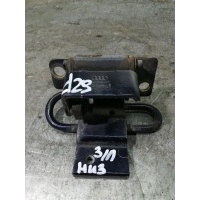 Петля двери Audi A4 1998 4a0833411c