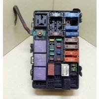 Блок предохранителей Renault Espace 4 2004 8200328238