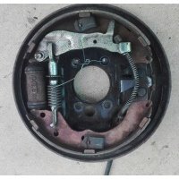 Щиток (диск) опорный тормозной Mazda Premacy (CP) 1999-2004 2000