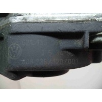 Заслонка дроссельная Volkswagen Bora (1J) 1998 - 2005 1998 021133066