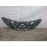 Решетка радиатора Nissan Qashqai 2