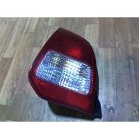 Фонарь крышки багажника левая Mitsubishi Colt 1996-2004 1997 MR414135