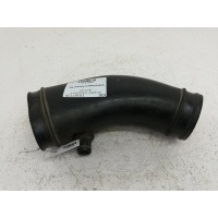Патрубок воздушного фильтра Volkswagen Passat B3 1990 051133373B