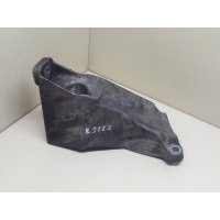 Кронштейн двигателя Volkswagen Passat B5 2000 8D0199307P