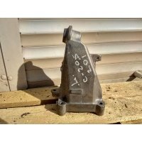 Кронштейн двигателя Mercedes C W205 2015 A2742234304, A2742234304