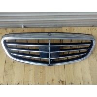 Решетка радиатора Mercedes C W205 2016 A2058801383