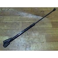 Амортизатор крышки багажника правая Ford Focus 3 2011- 2012 1718369
