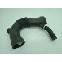 Патрубок воздушного фильтра Opel Astra (G) 2000 24401700