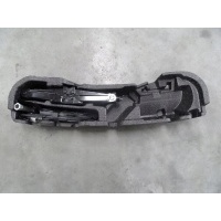 Audi a3 заполнение багажника комплект 8v5012109e