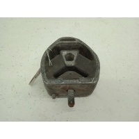 Подушка крепления КПП Audi A4(B5) 1999 8D0399151H