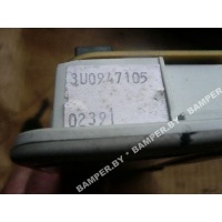 Фонарь салона (плафон) Skoda Superb 2004 3U0947105