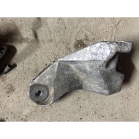 Кронштейн КПП Audi v8 1992 441399104E