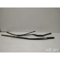 Щеткодержатель (поводок стеклоочистителя, дворник) Audi A3 8P (S3,RS3) 2007 8P1955408A,