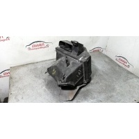 Корпус воздушного фильтра Volkswagen Passat 1999 058133837