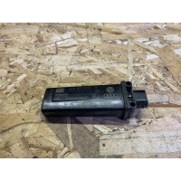 Датчик давления в шине Audi A8 D3/4E 2008 4E0907277B