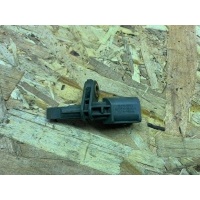 Датчик ABS передний правый Audi Q7 4L 2008 7L0927808B