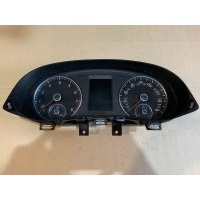 Щиток приборов (приборная панель) Volkswagen Passat B7 2013 561920960C