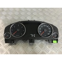 Щиток приборов (приборная панель) Volkswagen Touareg 2014 7P6920882L