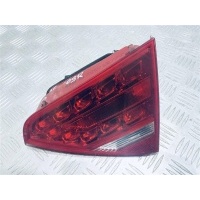 Фонарь крышки багажника правый 8T 2009 8T0945094A