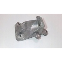 Лапа опора двигателя 4.2 tdi audi q7 4l 7l8199307f