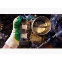Заслонка дроссельная Volkswagen Tiguan 2010 03C133062AA