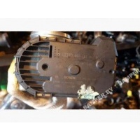 Заслонка дроссельная Audi A6 2006 06B133062B