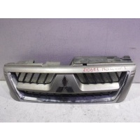 Решетка радиатора Mitsubishi Montero 3 V60 V70 MN117202XB