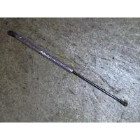 Амортизатор крышки багажника Volkswagen Golf 4 1997-2005 1998 1J6 827 550