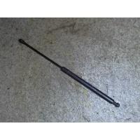 Амортизатор крышки багажника Toyota Avensis 2 2003-2008 2005 6896009240