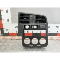 Дефлектор обдува салона Nissan Primera P11 (1996-2002) 1996 687512F900