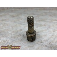 Болт коленвала Mitsubishi Legnum, Galant, Diamante MD095201