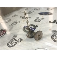 Клапан выпускной Skoda Oktavia 1U2 048109611B