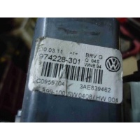Моторчик стеклоподъемника задний правый Volkswagen Passat 2011 3AE839462
