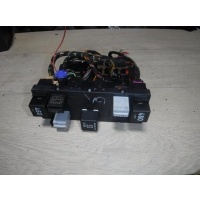 Блок предохранителей Volkswagen Jetta 2006 3c0937049d