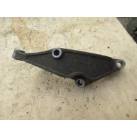 Кронштейн полуоси Volkswagen Transporter 1994 02b409905j