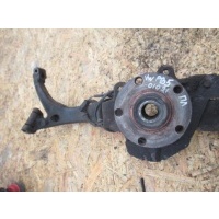 Ступица передняя левая Volkswagen Passat 1997 8d0407257ac