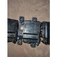 Моторчик заслонки печки Lexus LX 570 2007-2012 2007 0638001030