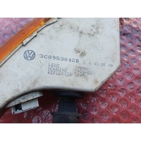 поворотник правый Volkswagen Passat B6 2005 3C0 953 042