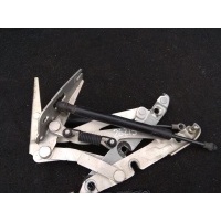Петля крышки багажника правая Volkswagen Jetta 2006 1K5827302A